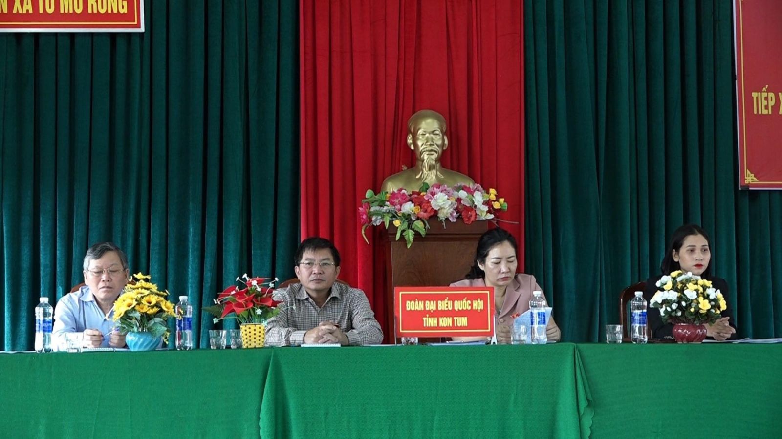 Đoàn đại biểu Quốc hội tỉnh tiếp xúc cử tri huyện Tu Mơ Rông